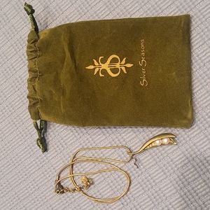 Pea Pod necklace with pearls